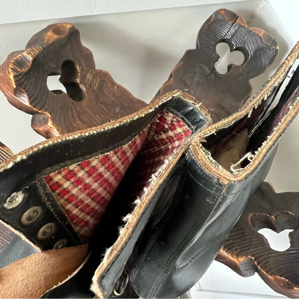 Antique Leather Canadian Ice Skates